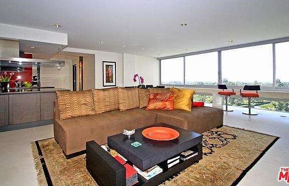 4th image of 2222 Avenue Of The Stars Unit 802