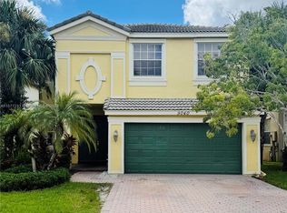 9040 Dupont Pl, Wellington, FL 33414