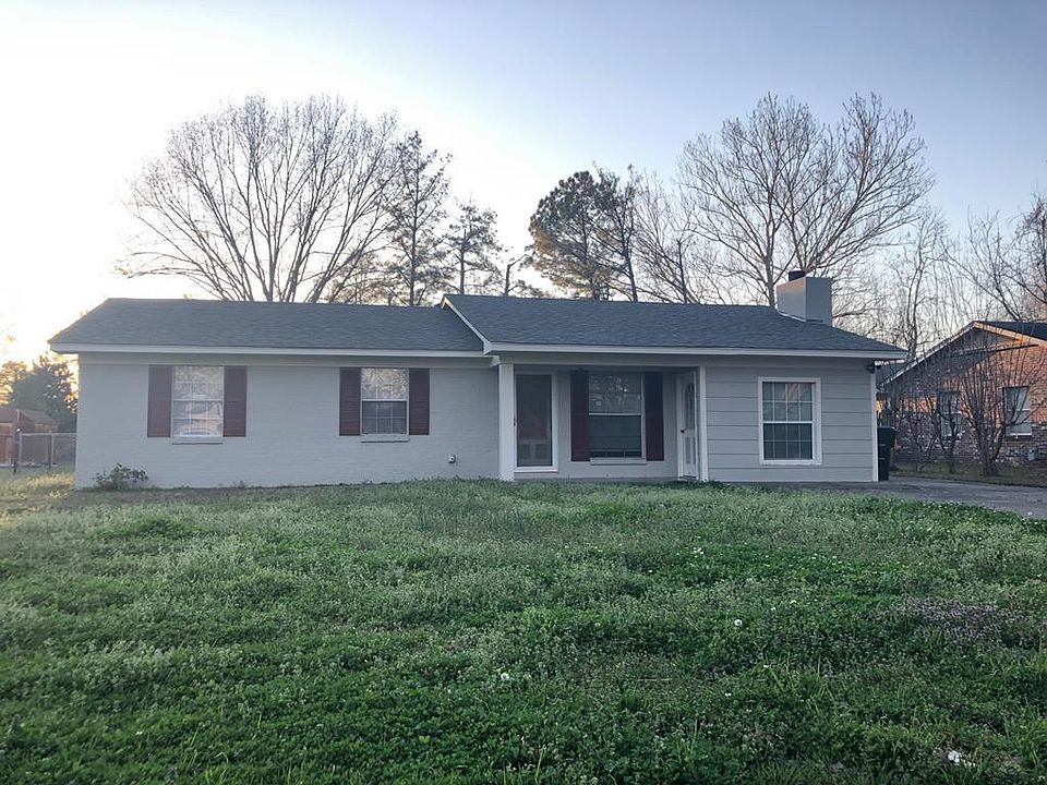 1st image of 1637 Pear Ln