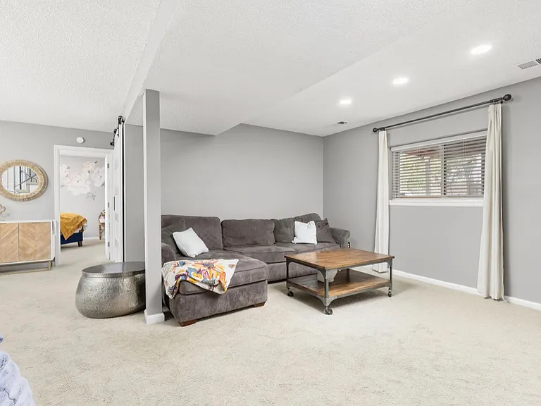 16351 E Idaho Pl — Photo 23