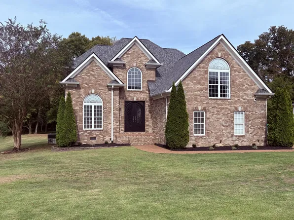 724 Heritage Rd, Lebanon, TN 37087