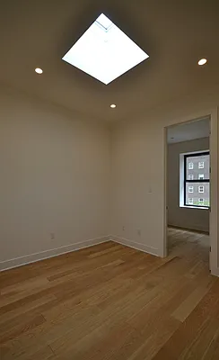 Rented by Bold New York | media 38