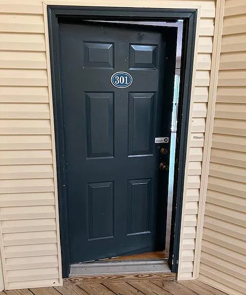 180 Wexford Dr #301 — Photo 4