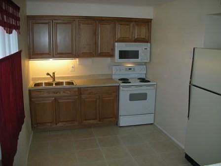 3rd image of 2222 E Pueblo Ave APT 1