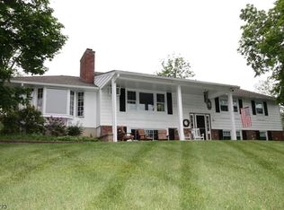 94 Deer Hill Rd, Lebanon, NJ 08833