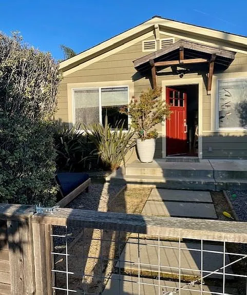 616 Columbia St — Photo 15