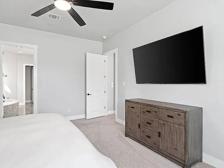 1102 Woodpark Ln — Photo 24