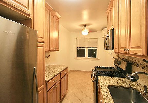 2nd image of 20-37 26th St #2