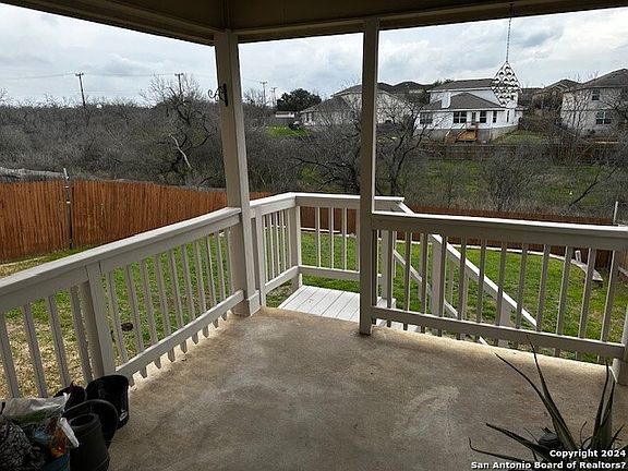 2nd image of 7114 Comet Manor