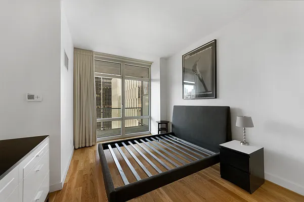 Rented by Compass | media 19