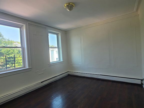 5th image of 925 W Side Ave APT 4