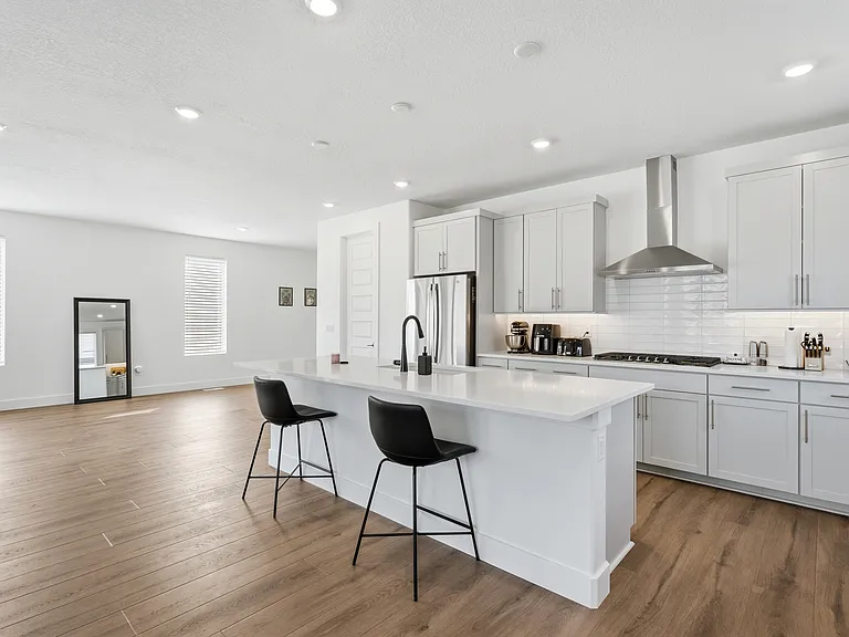 459 E Rimrock Ln — Photo 38