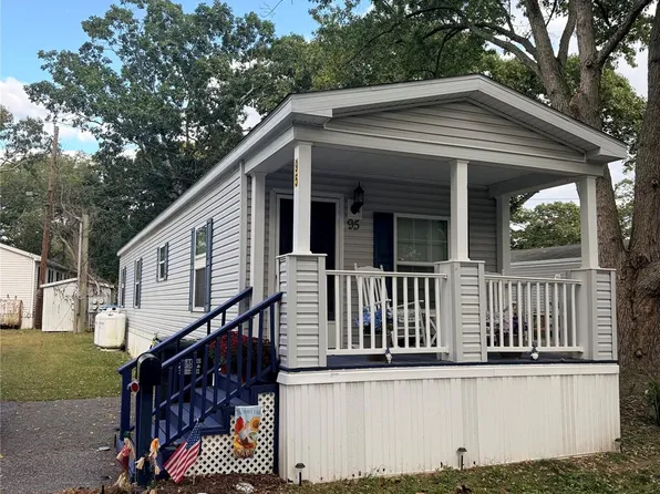 37 Hubbard Avenue #95, Riverhead, NY 11901