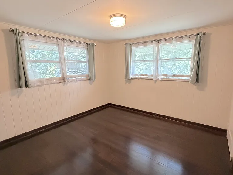 40 Ikea Pl — Photo 9