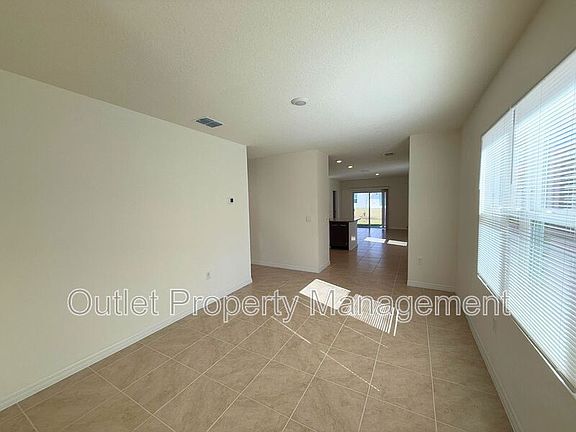 2nd image of 1177 Cascades Ave