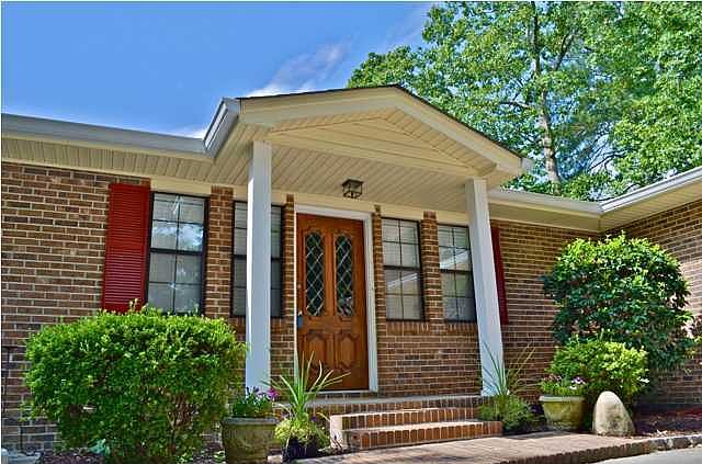 1st image of 406 Valleybrook Dr