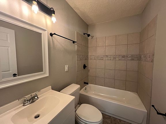 2nd image of 1016 Palermo Ave