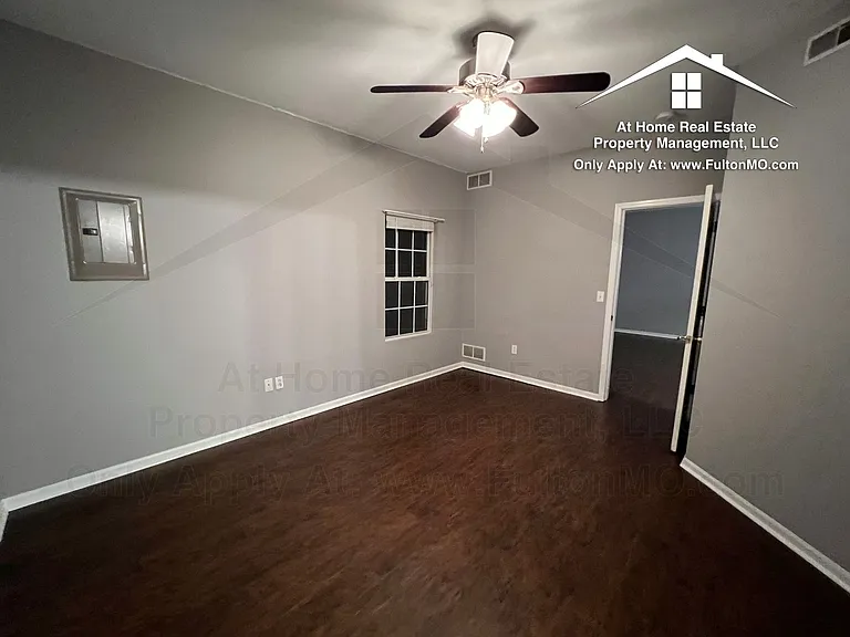 1009 Boulder Ct — Photo 9