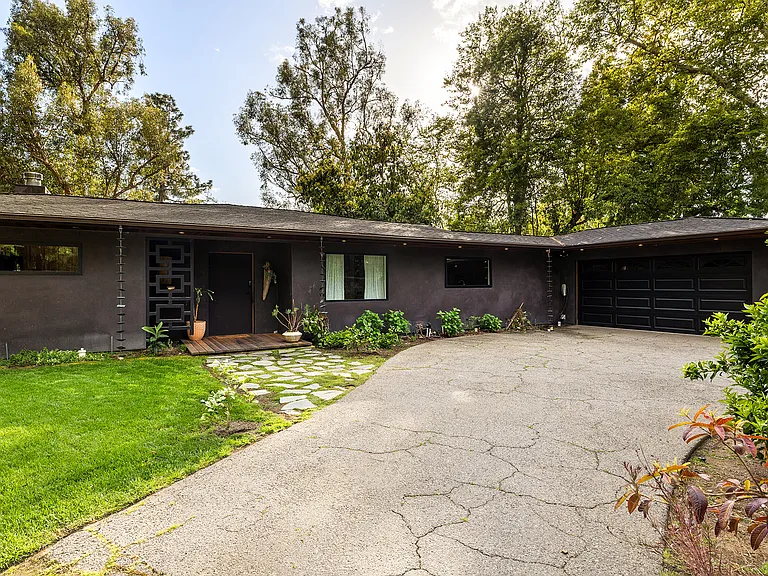 8052 Woodrow Wilson Dr — Photo 30