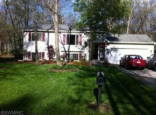 8500 Cochise Dr, Howard City, MI 49329
