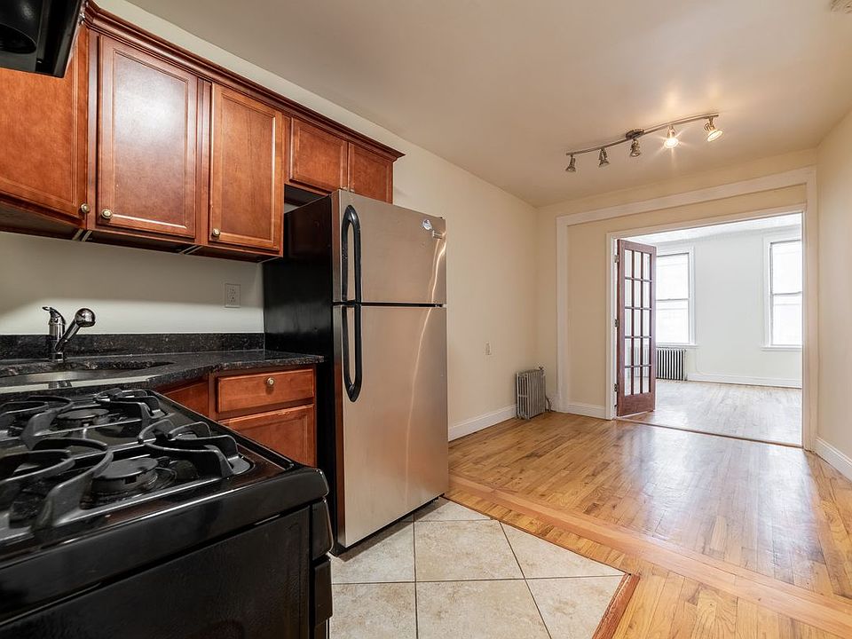 1st image of 329 18th St #3A