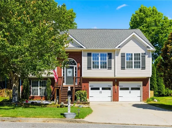 4021 McDowell Dr, Acworth, GA 30101