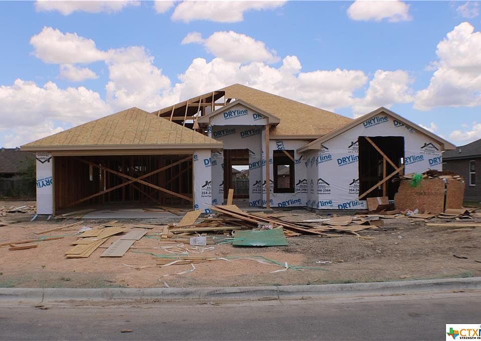 1st image of 811 Holliday Dr