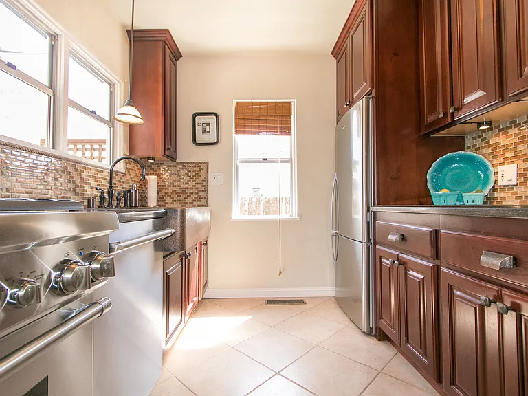8042 University Pl — Photo 6