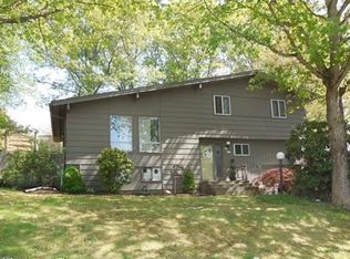 22 Radcliffe Dr, Milford, MA 01757