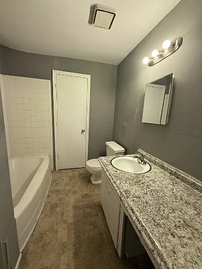 4 bed, 1164 sqft, $1,100 — Photo 4
