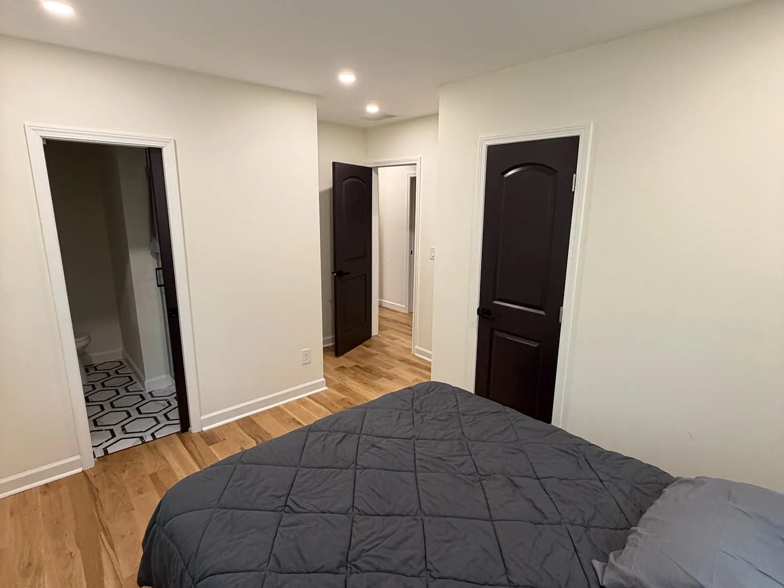 4 bed, 3.5 bath, 1200 sqft, $1,087 — Photo 2