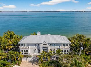 1552 San Carlos Bay Dr, Sanibel, FL 33957