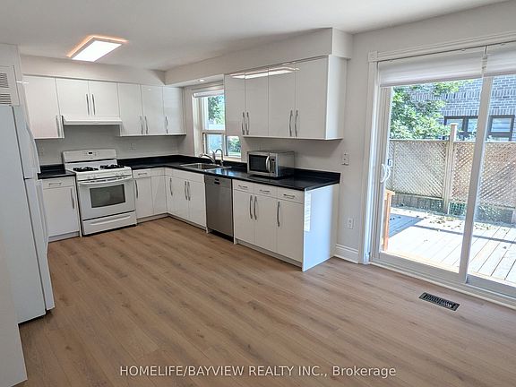 5th image of 44 Starlight Cres