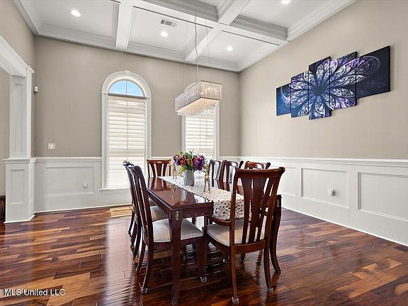 5th image of 108 Chantry Ln