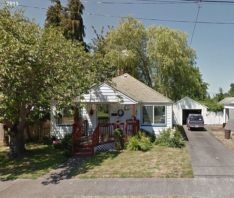 2nd image of 219 E Elmore St