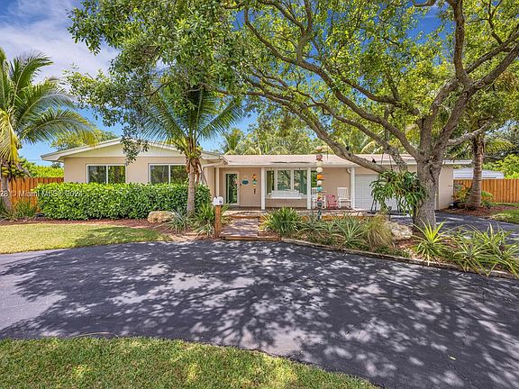 3rd image of 19445 SW 88th Ct