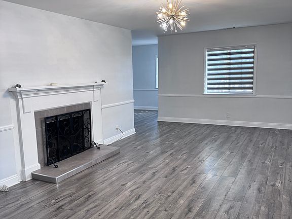 3rd image of 13063 Cantara St