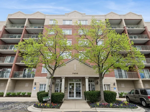7400 Lincoln Ave Unit 201, Skokie, IL 60076