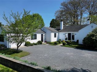 18 Ledge Rd, Newport, RI 02840