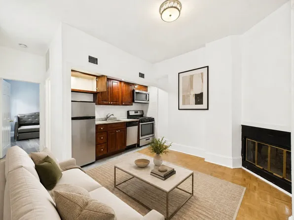 1534 Mount Vernon St, Philadelphia, PA 19130
