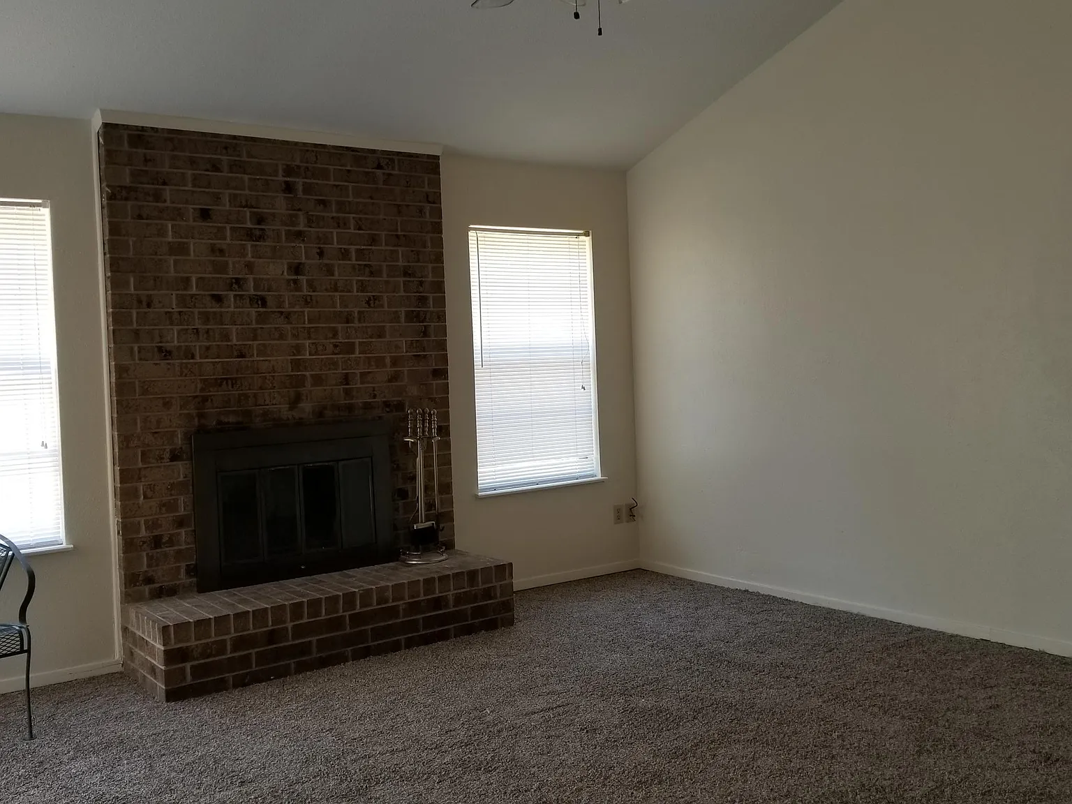 1125 Manning St — Photo 3