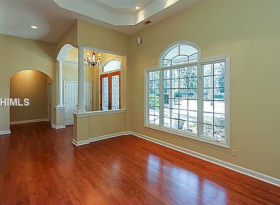 4th image of 29 Madison Ln