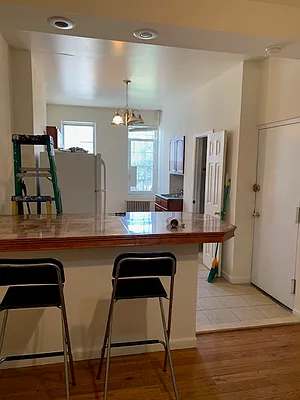 Rented by City Express Realty & Management Corp | media 7