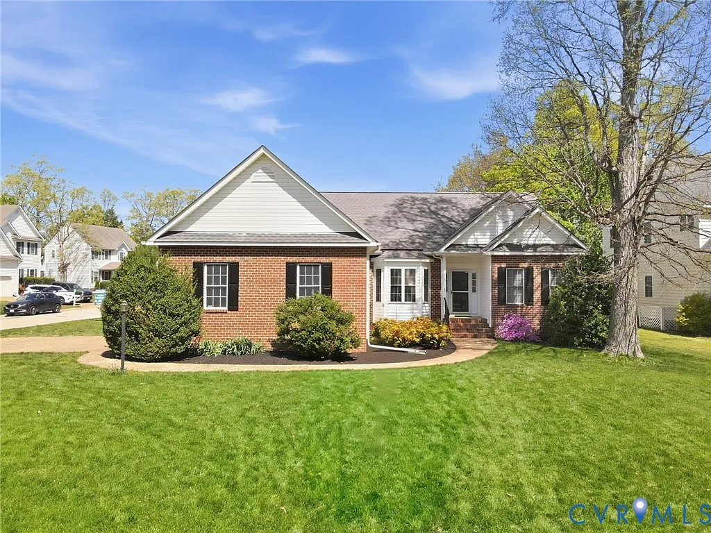 1406 Hawkins Wood Cir photo 1