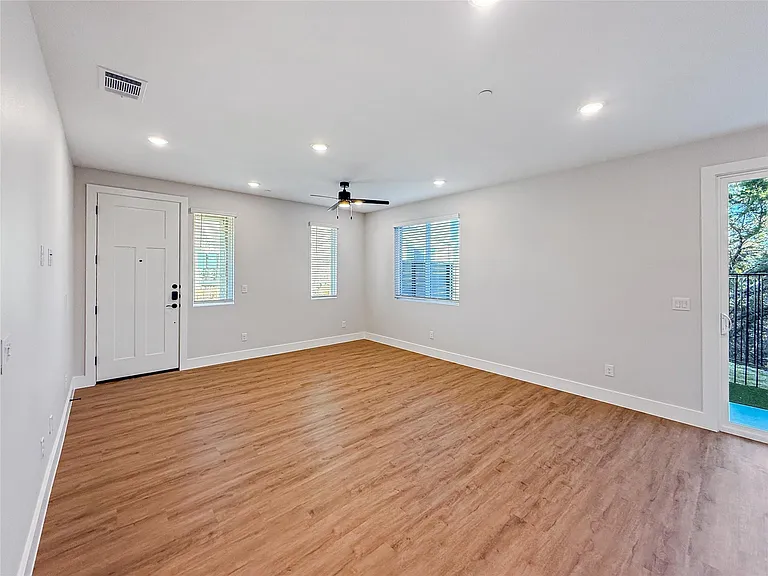 5601 Mobeetie Loop — Photo 5
