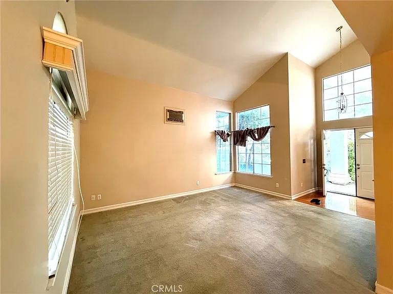 2812 W Pondera St — Photo 17