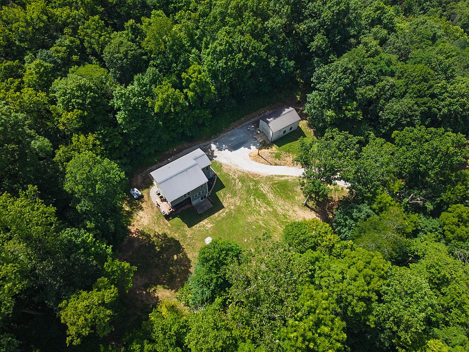 1st image of 4970 Middle Creek Rd
