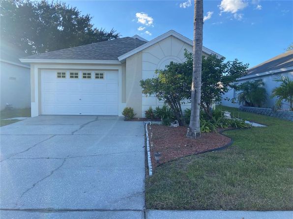 22718 Saint Thomas Cir
