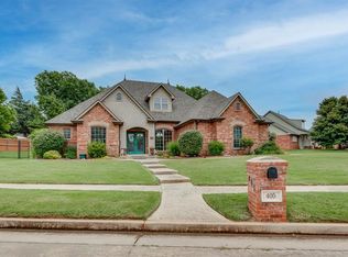 405 Kingsgate Rd, Yukon, OK 73099