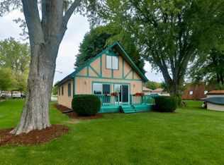 816 Candlewick Dr NE, Poplar Grove, IL 61065